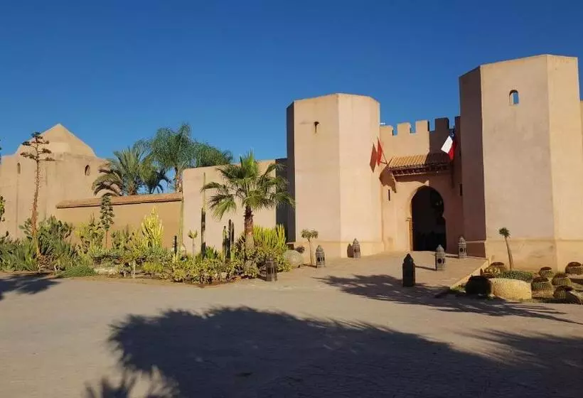 هتل Palais Claudio Bravo