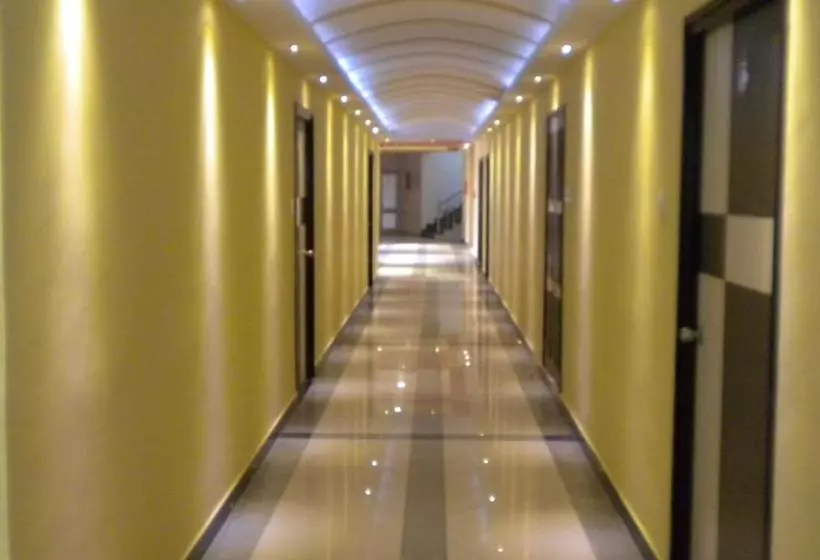 ホテル Rajmahal