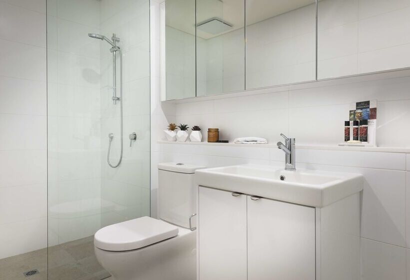 Hotel Ramada By Wyndham Vetroblu Scarborough Beach