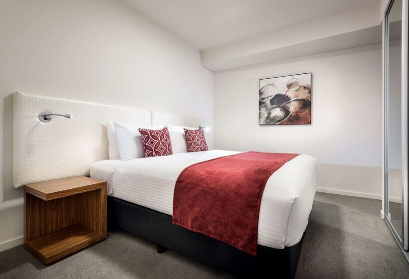 Hotel Ramada By Wyndham Vetroblu Scarborough Beach