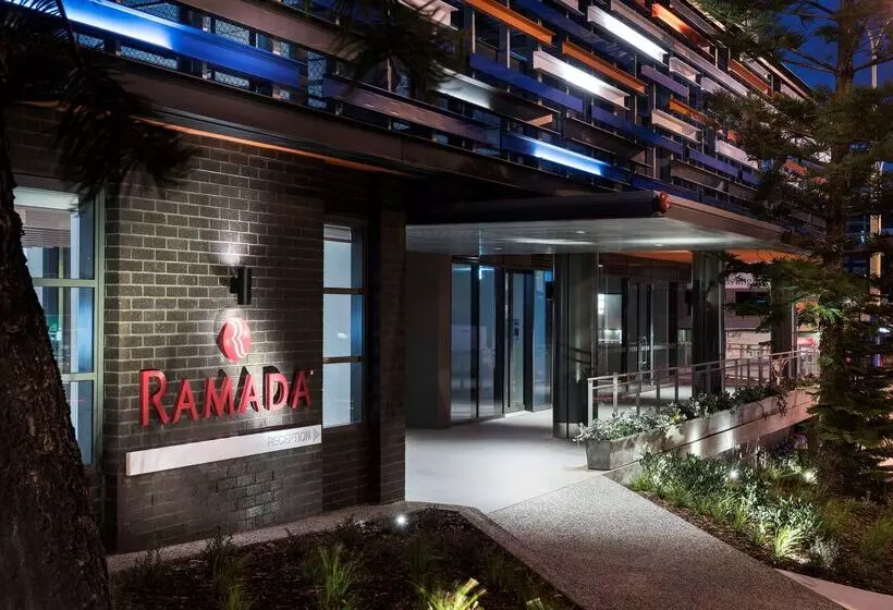 Hotelli Ramada By Wyndham Vetroblu Scarborough Beach