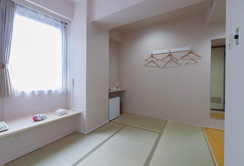 בית מלון כפרי Tabist Sasebo Palace