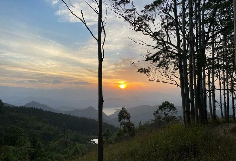 בית מלון כפרי The Heaven's Villa Kandy