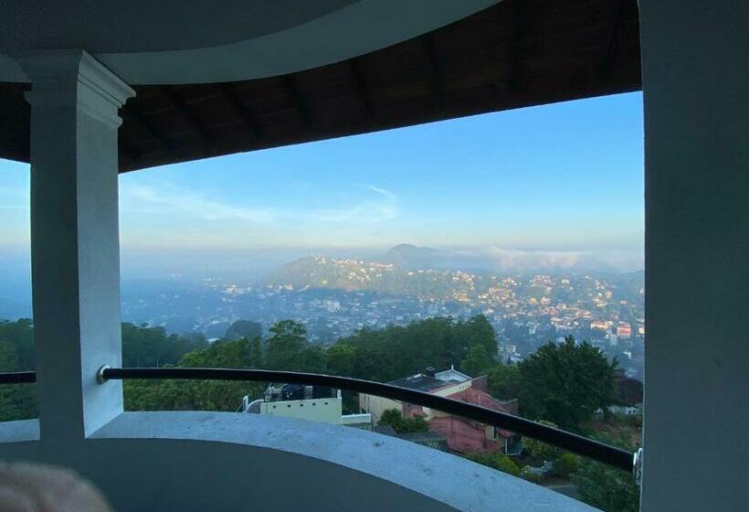 בית מלון כפרי The Heaven's Villa Kandy