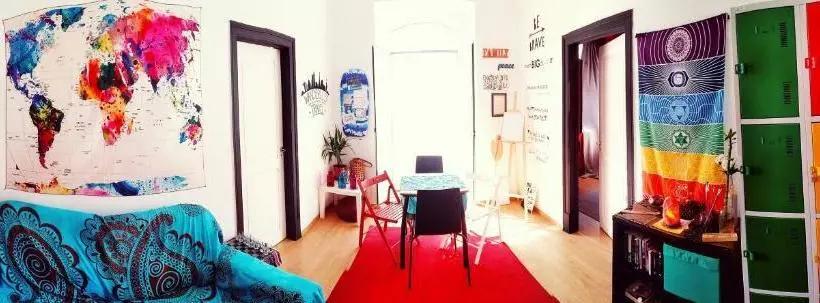 Meraki Hostel