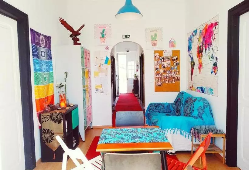 Meraki Hostel