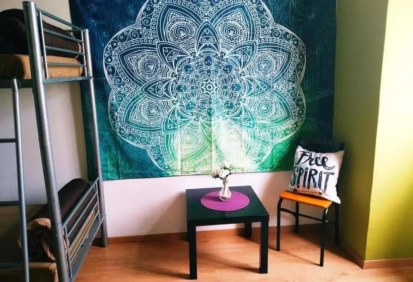 Meraki Hostel