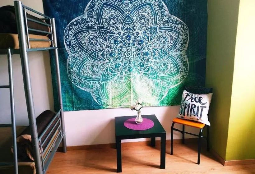 Meraki Hostel