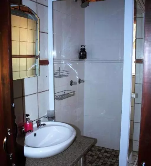 ベッドアンドブレックファースト Belle Vue Guesthouse