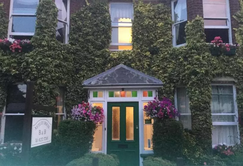 Aamiaismajoitus (B&B) Netley Guest House