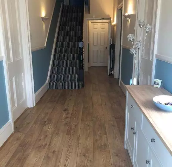 Aamiaismajoitus (B&B) Netley Guest House