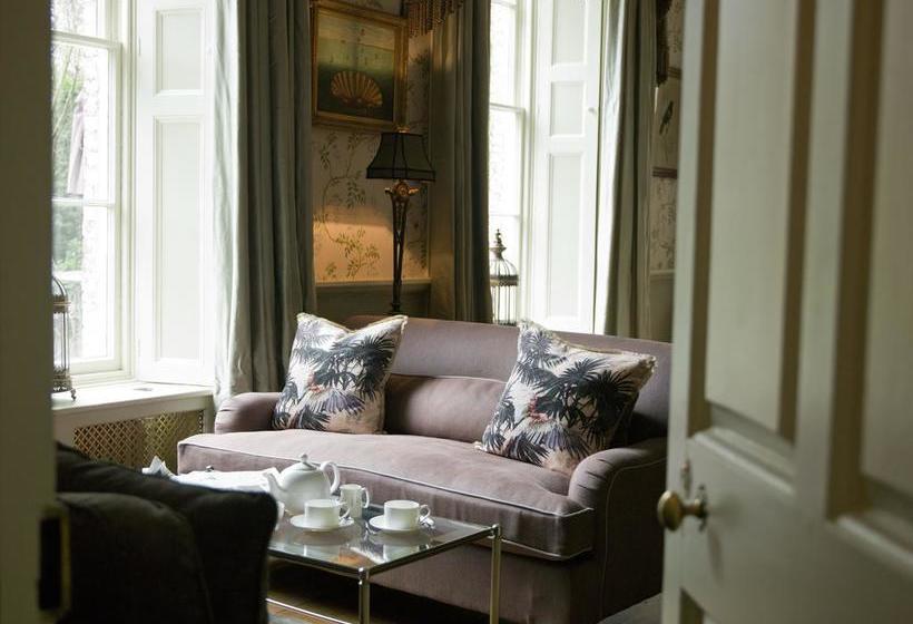 Отель 10 Castle Street