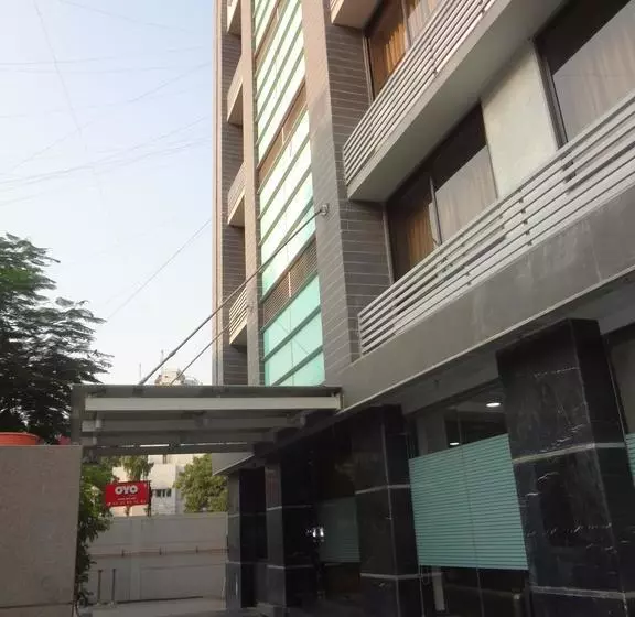 Hotel Dev Aadi