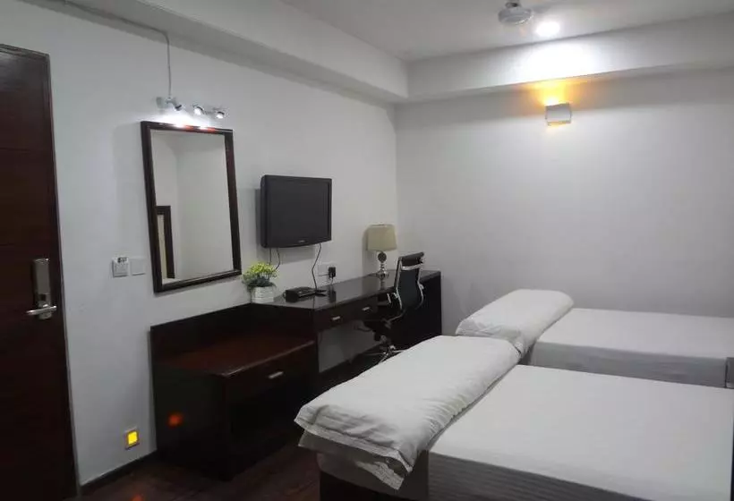 Hotel Dev Aadi