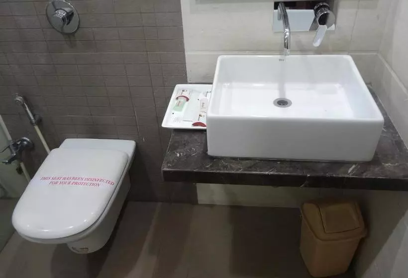 Hotel Dev Aadi
