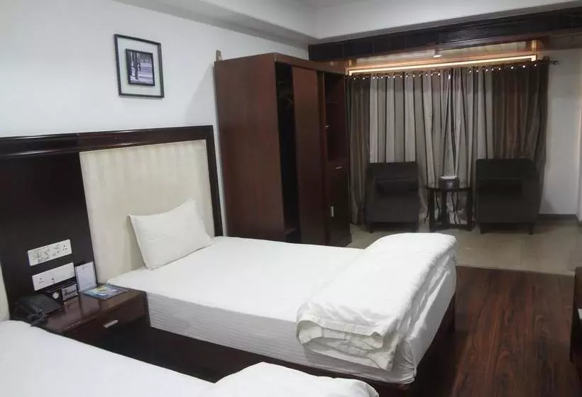 Hotel Dev Aadi