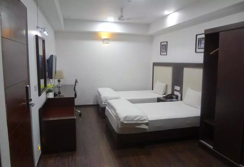 Hotel Dev Aadi