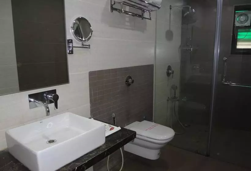 Hotel Dev Aadi