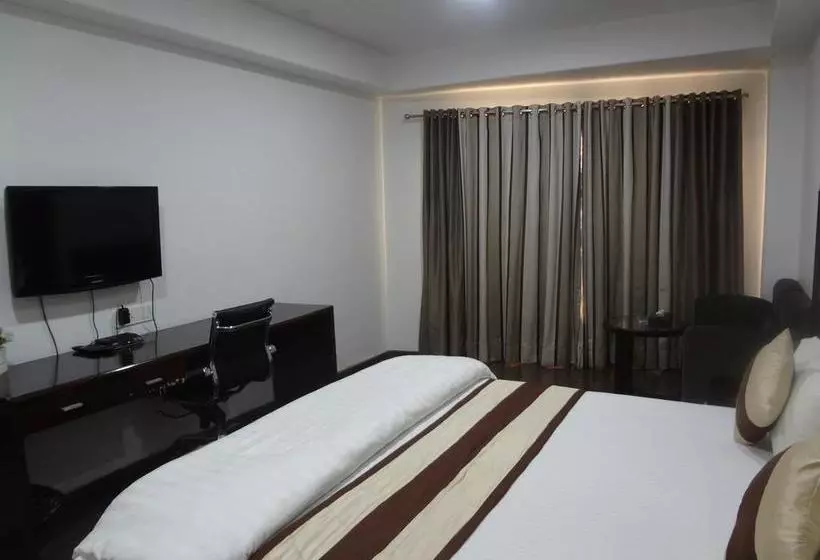 Hotel Dev Aadi