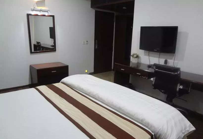 Hotel Dev Aadi
