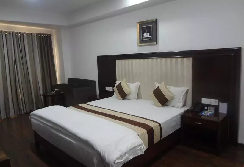 Hotel Dev Aadi