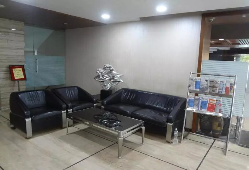 Hotel Dev Aadi