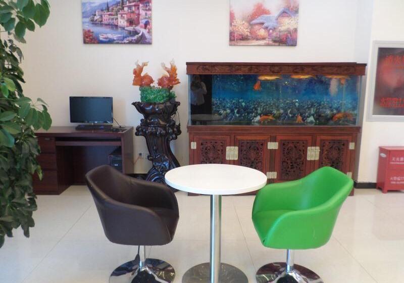 Hotel Greentree Inn Qinhuangdao Railway Station Square Express