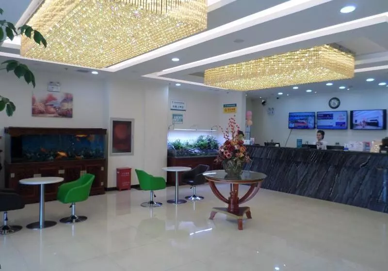 ホテル Greentree Inn Qinhuangdao Railway Station Square Express