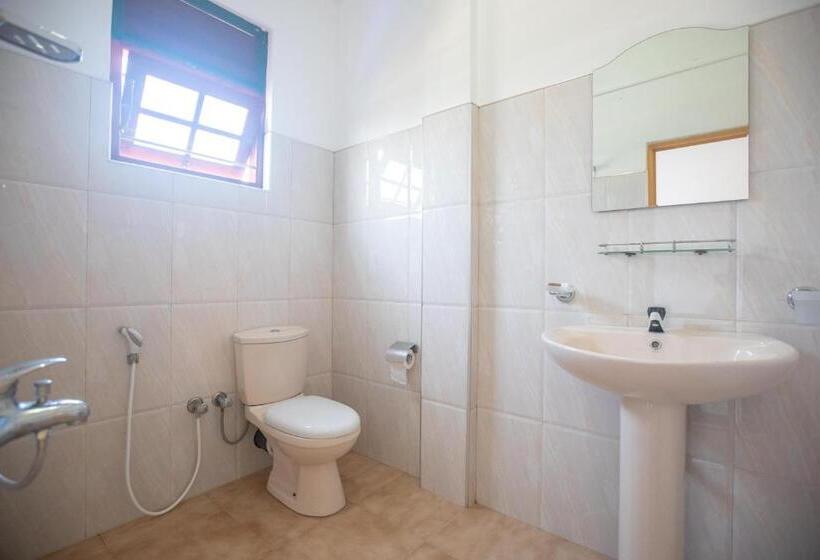 Hotel Rise   Bed & Breakfast