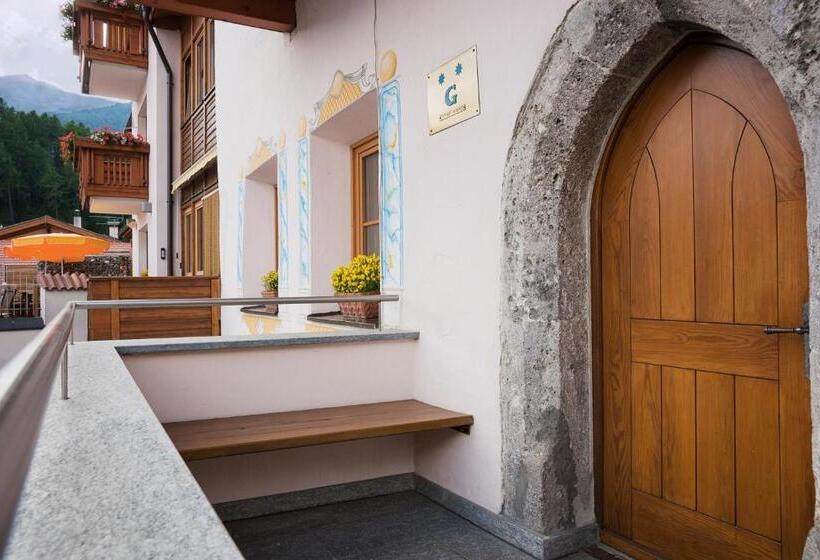 Отель Schwarzer Adler