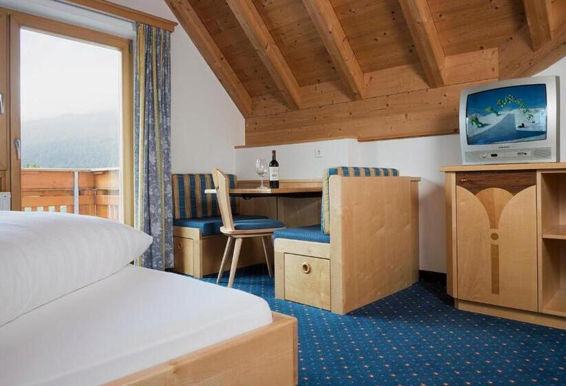 Отель Schwarzer Adler