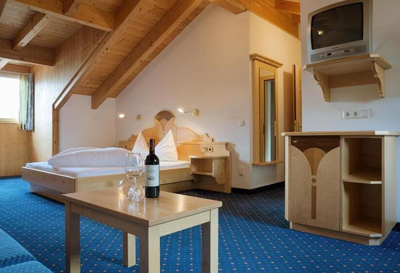 Отель Schwarzer Adler