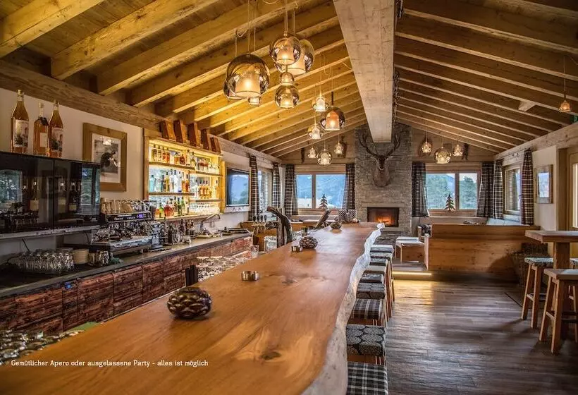 ホテル Sarain Active Mountain Resort