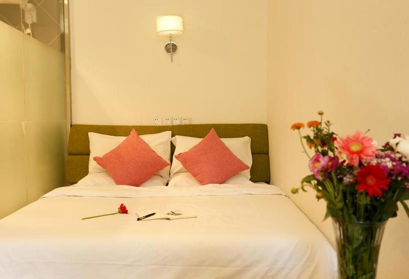 בית מלון כפרי Waiting For Art