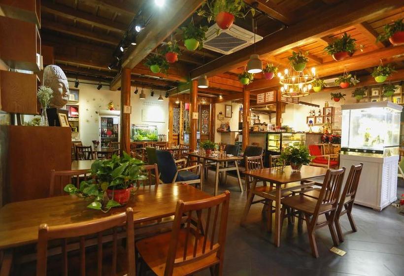 בית מלון כפרי Waiting For Art