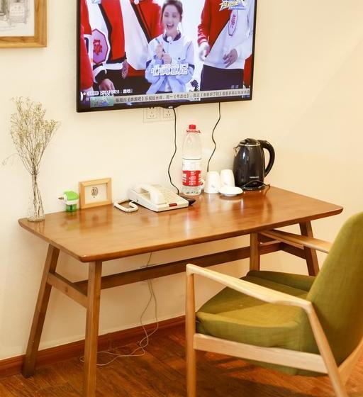 בית מלון כפרי Waiting For Art