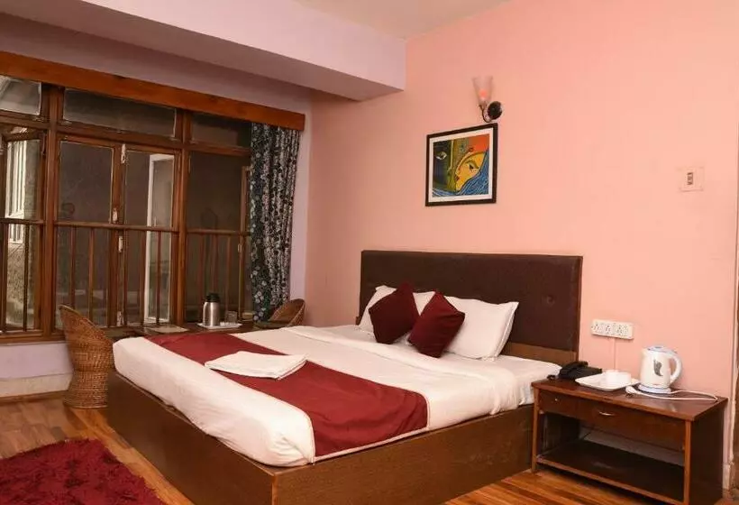 هتل Yalung Retreat