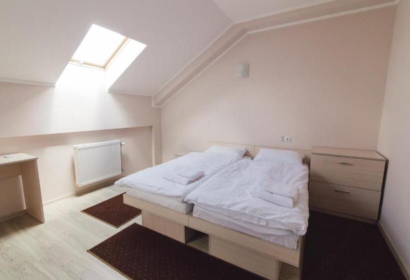 هتل Zinedine Sport