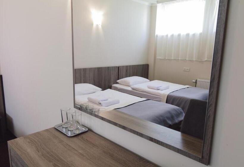 هتل Zinedine Sport