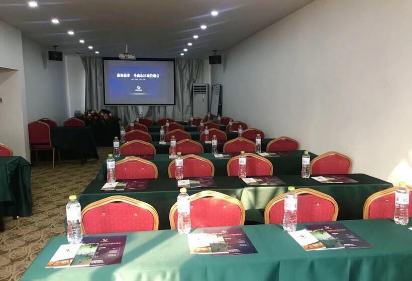 Yijie Holiday Hotel Taierzhuang Old Town