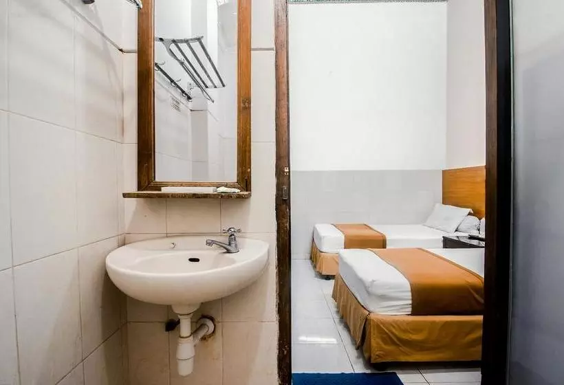 Hotel Keluarga Djagalan Raya