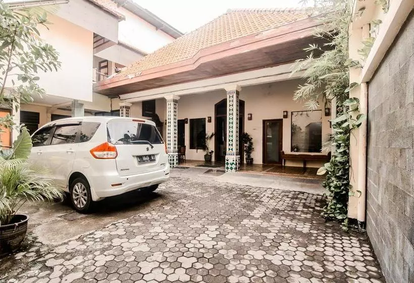 Hotel Keluarga Djagalan Raya