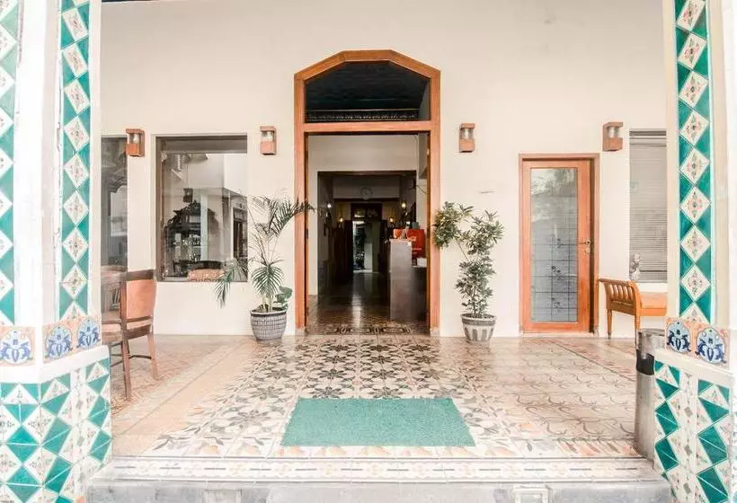 Hotel Keluarga Djagalan Raya