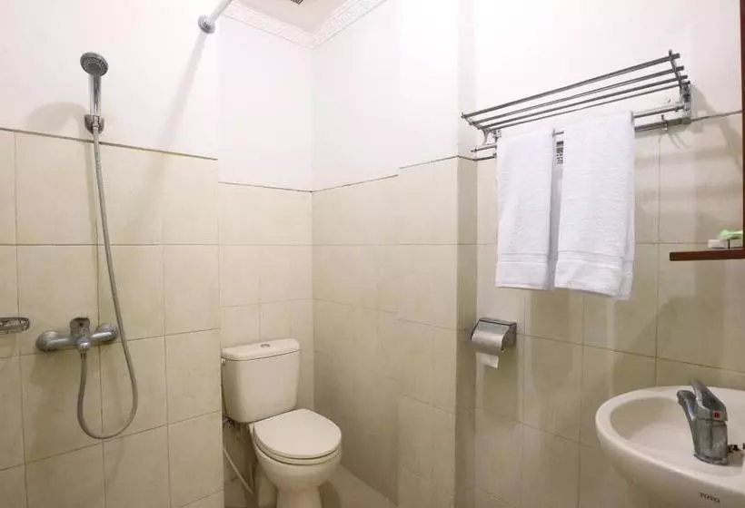 Hotel Keluarga Djagalan Raya
