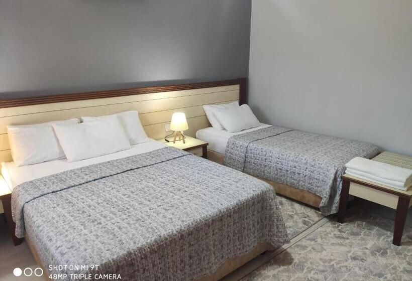 هتل Nostalgia World