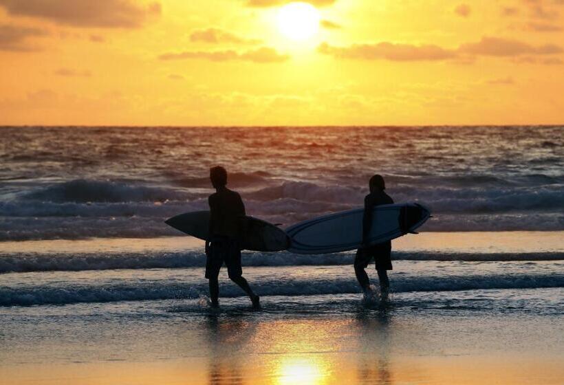 Отель Tiki Villas Rainforest Lodge   Adults Only