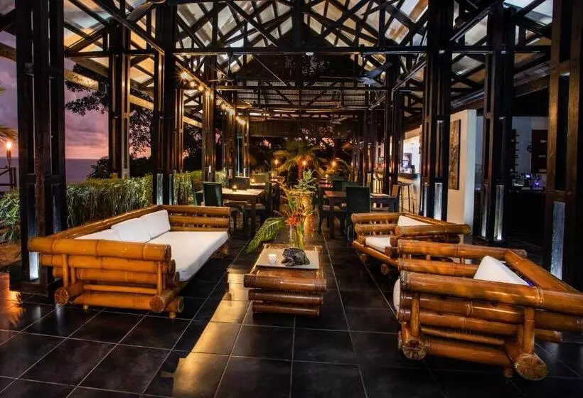 Hotelli Tiki Villas Rainforest Lodge   Adults Only