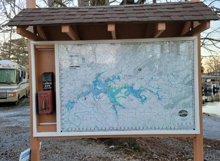 モーテル Bay Springs Country Inn & Marina