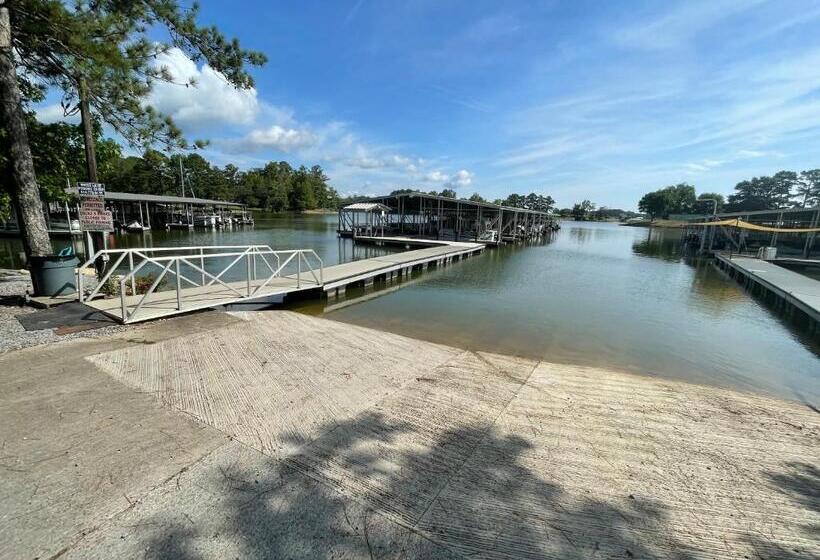 モーテル Bay Springs Country Inn & Marina