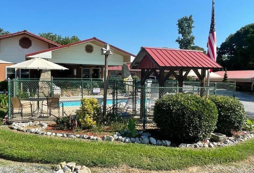 モーテル Bay Springs Country Inn & Marina